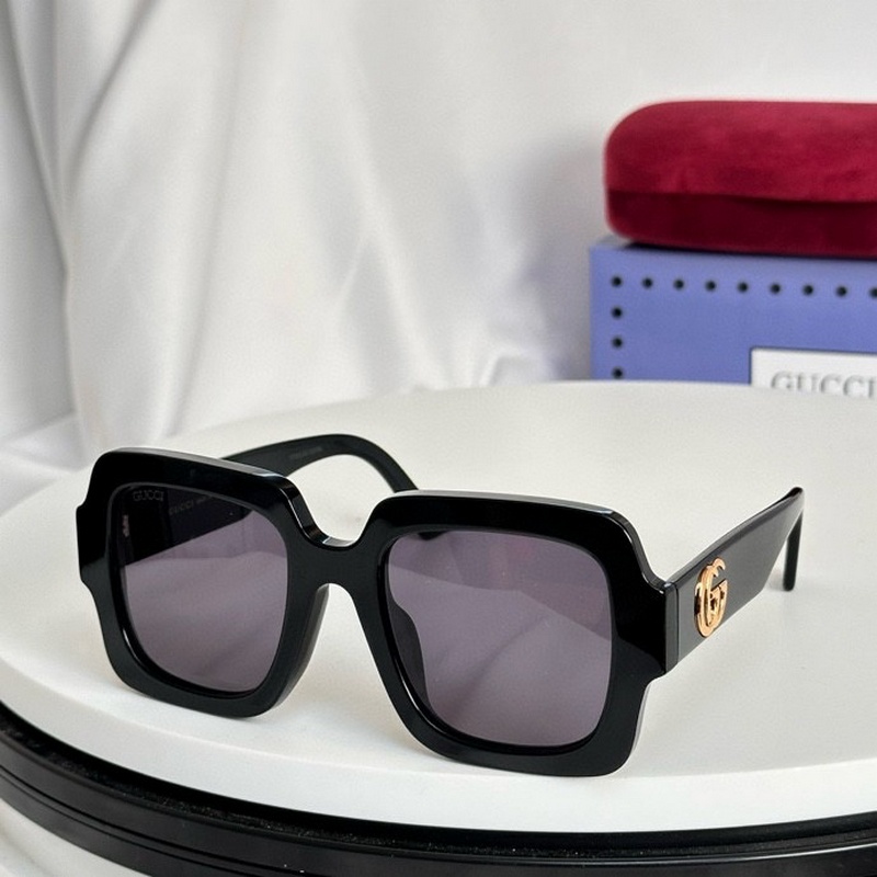 Gucci Sunglasses 134